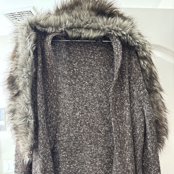 Cardigan - Picture 1 of 1